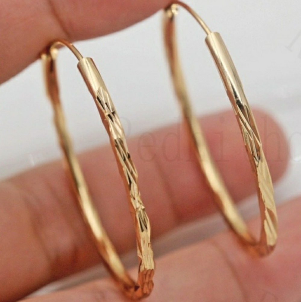 Gold Diamond Cut Hoop Earrings - Picture 2 of 5